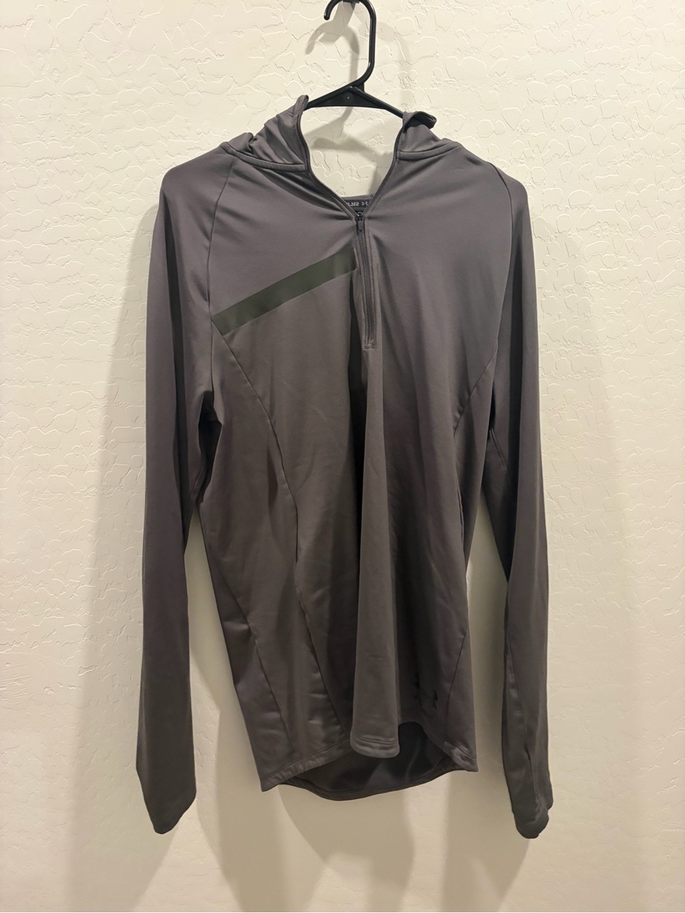 Under Armour Charcoal Gray Hooded Quarter Zip Size L